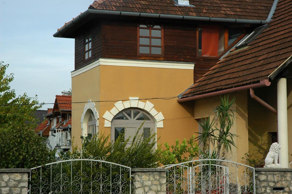 Alom Kucko Apartman Zalaegerszeg Chambre photo